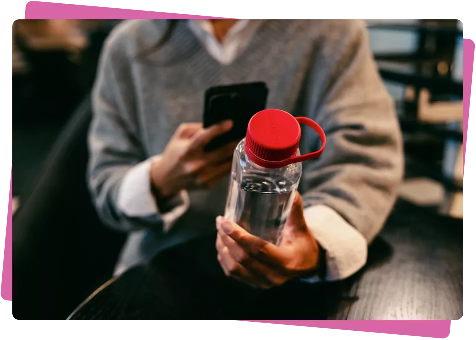 Women scanning her cupanion bottle